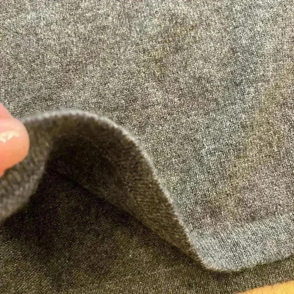 Cashmere Gray Sweater, size large, excellent condition - Picture 7 of 11